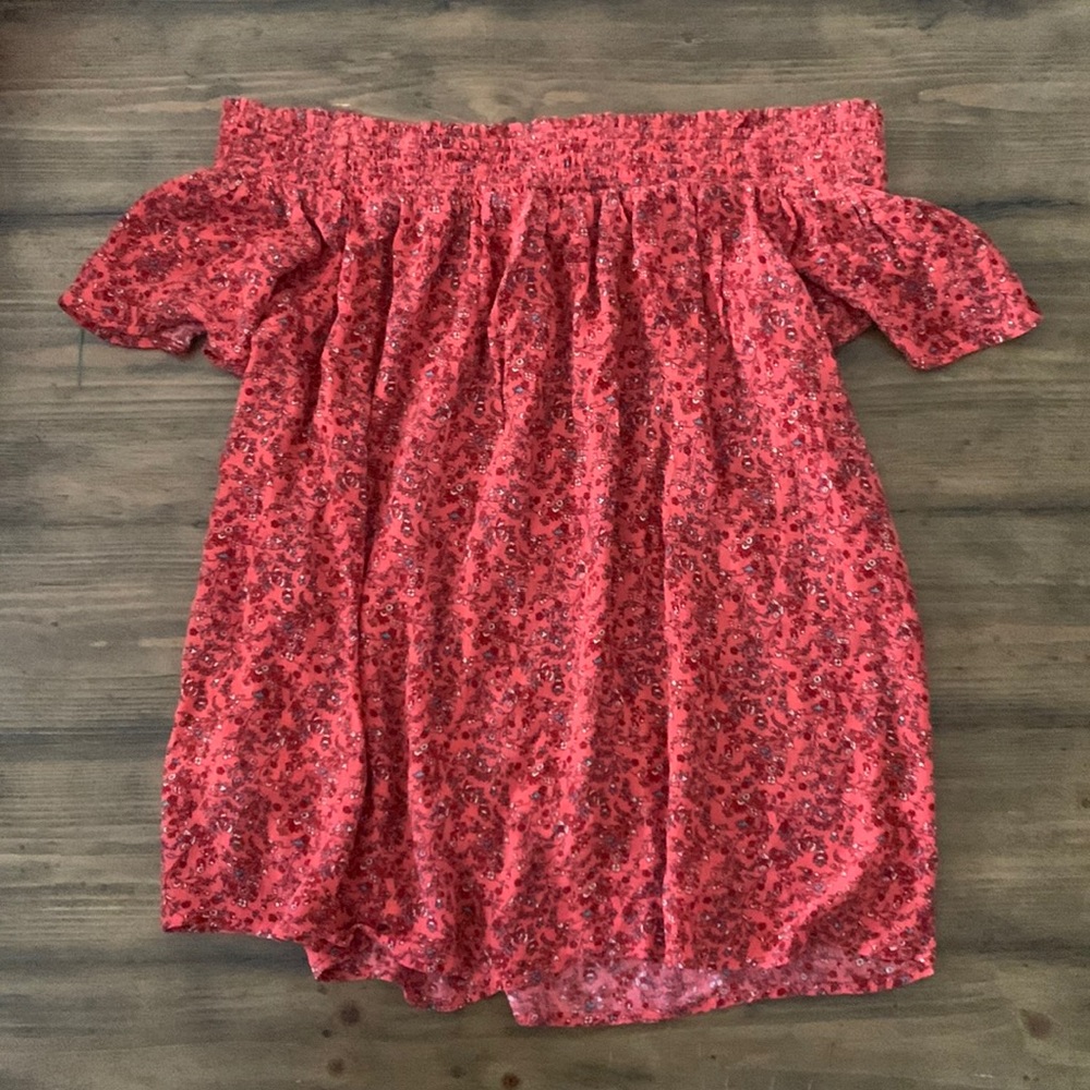 Old Navy off the shoulder floral shirt